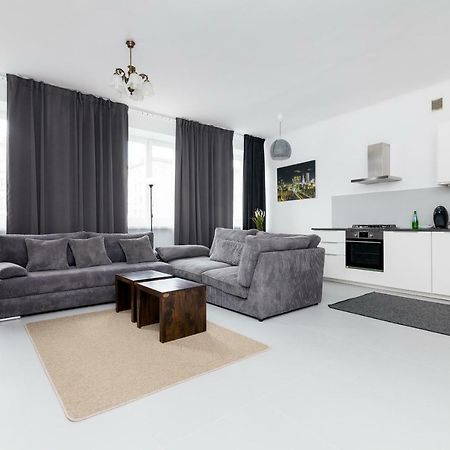 City Centre Apartment Варшава Екстериор снимка
